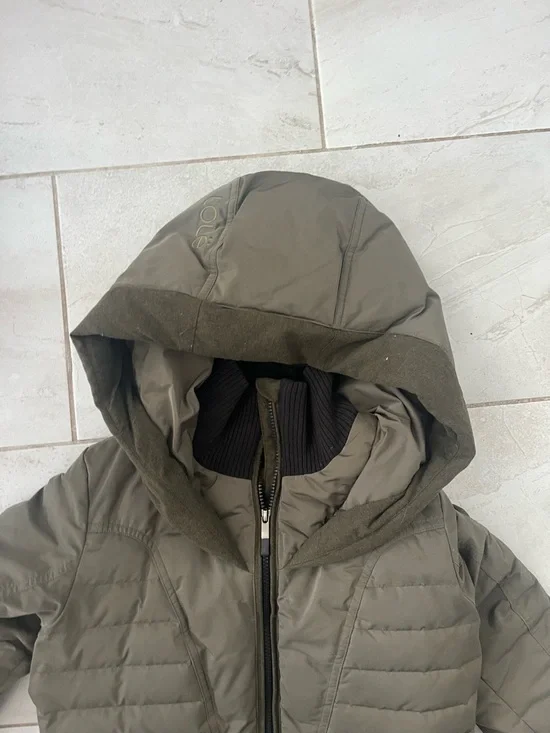 Winter jacket - Picture 2 of 4